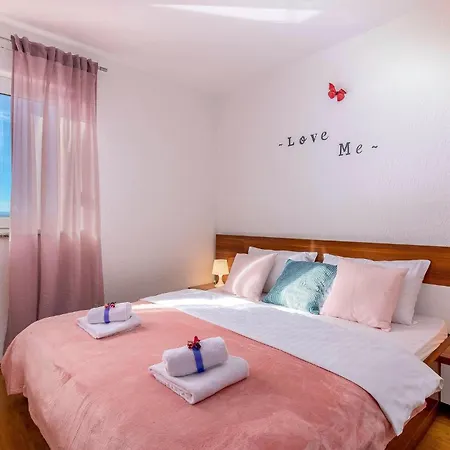 Beautiful In With Kitchen Apartment Crikvenica