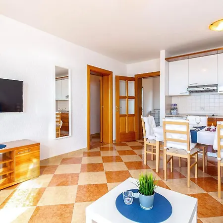 Beautiful In With Kitchen Crikvenica