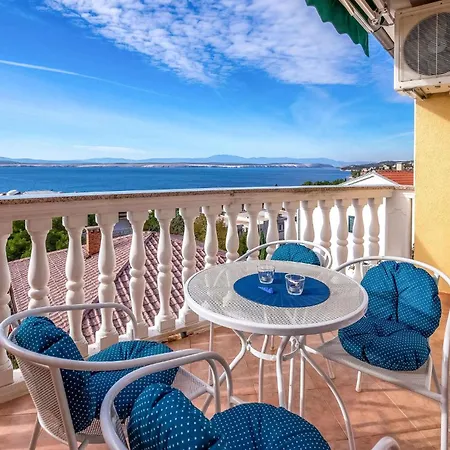 Apartment Beautiful In With Kitchen Crikvenica